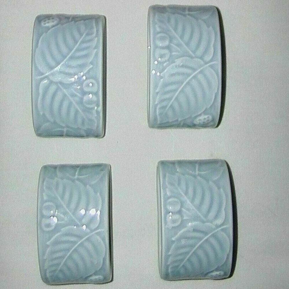Porcelain Set 4 Napkin Rings
